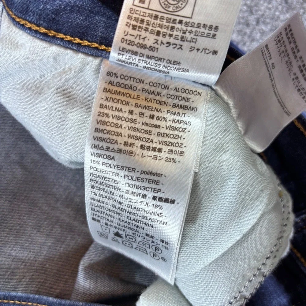 Sixteen levi classic